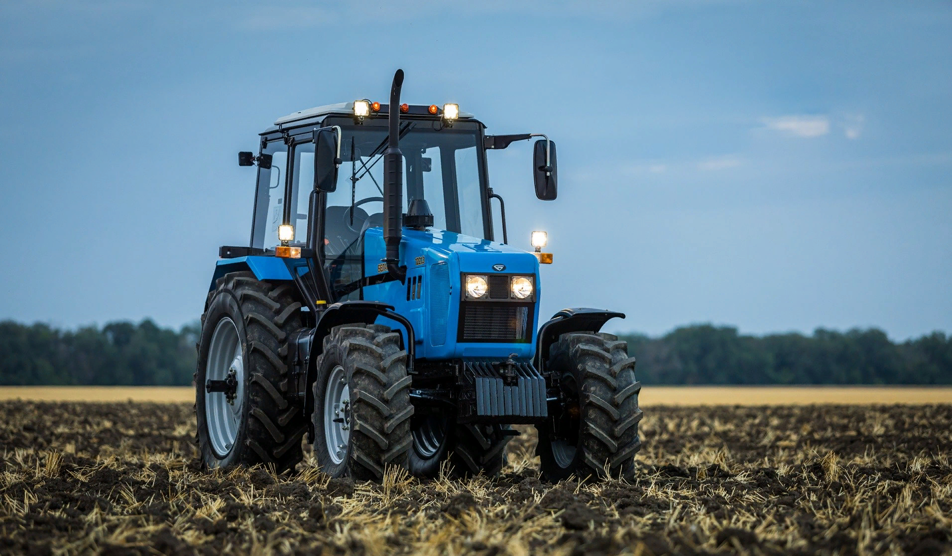 трактор МТЗ в России